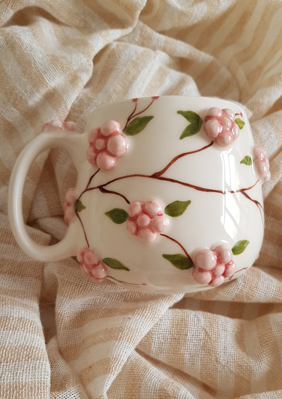 ماگ سرامیکی دستساز طرح شکوفه بهاری