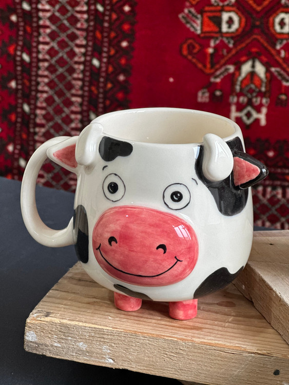 ماگ سرامیکی دستساز فانتزی طرح گاو سه بعدی